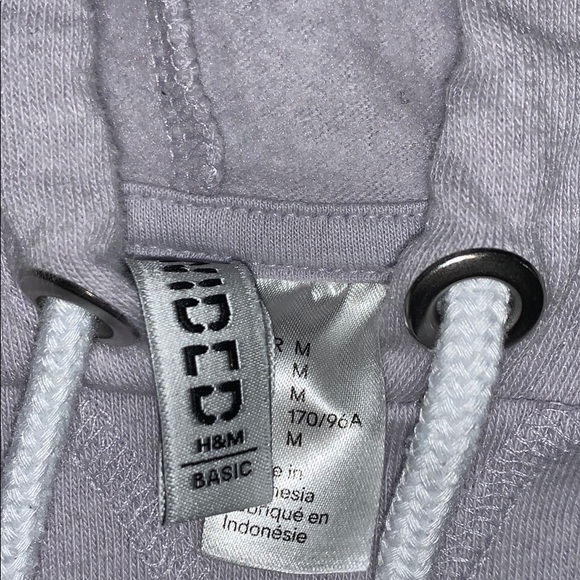 Purple H&M cropped hoodie - Picture 2 of 2